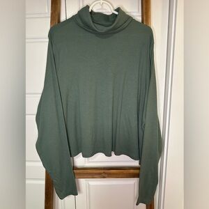 Old Navy Active Wear Turtle Neck 4XL